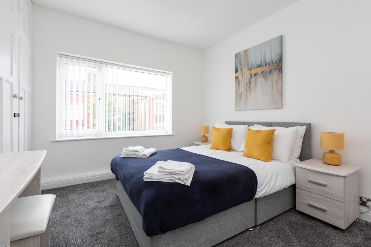 Vila Connaught House - Wi-Fi, Parking, Contractors Preston  Exteriér fotografie