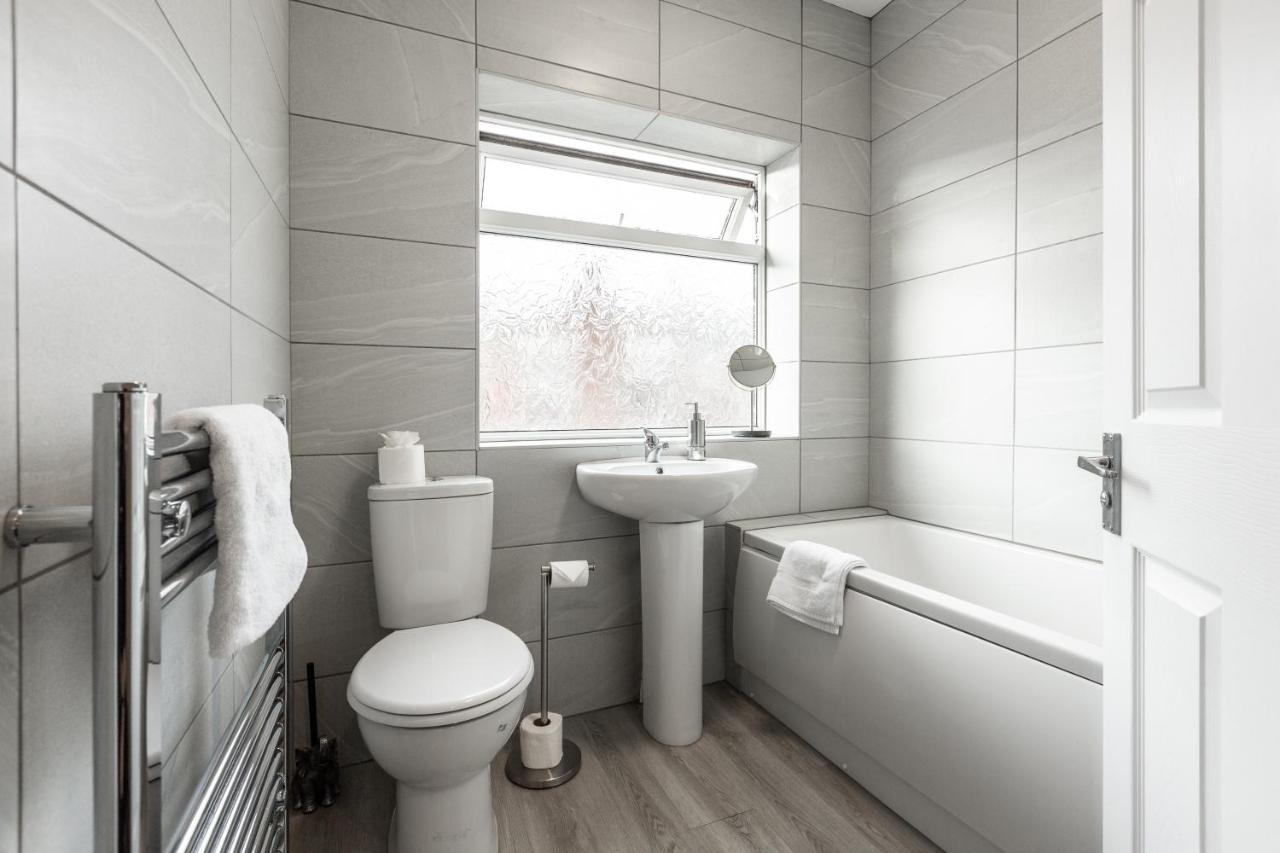Vila Connaught House - Wi-Fi, Parking, Contractors Preston  Exteriér fotografie