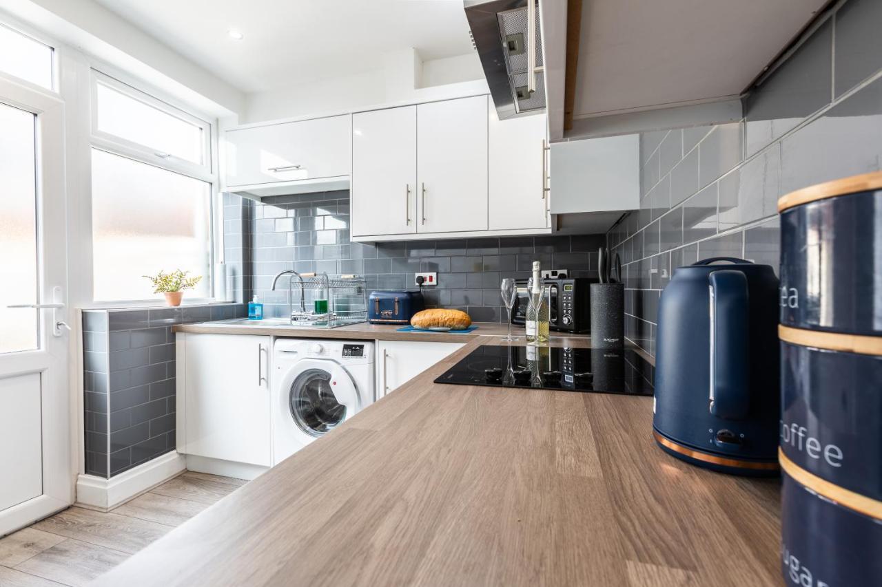 Vila Connaught House - Wi-Fi, Parking, Contractors Preston  Exteriér fotografie